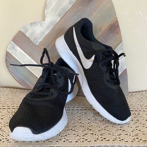 Women’s Nike Frees